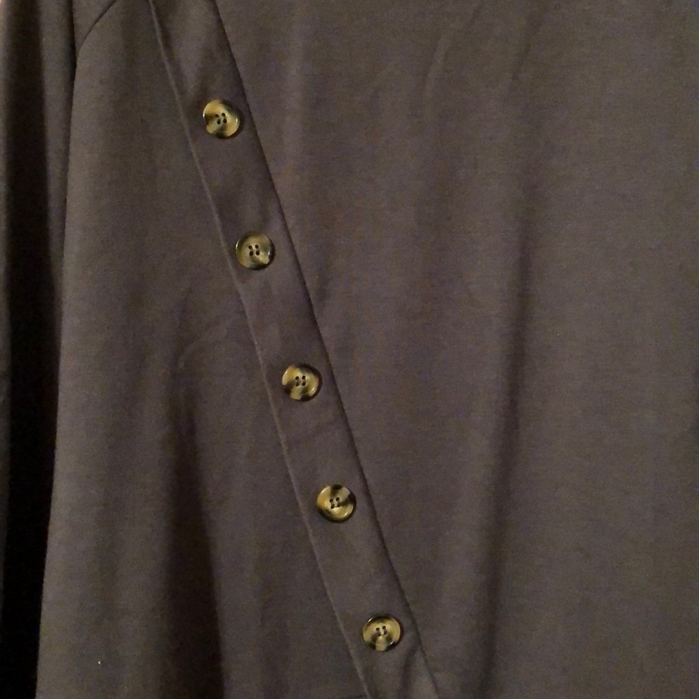 Pretty Sweater - Picture 2 of 3